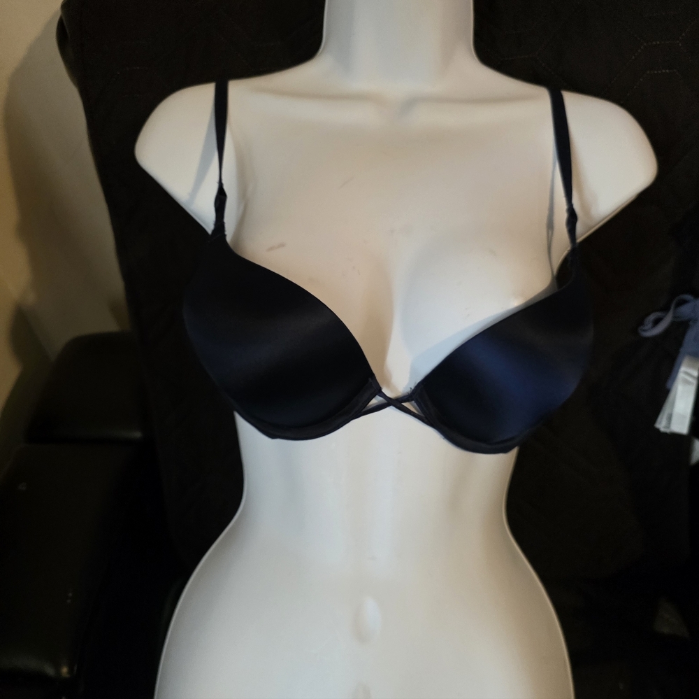 Victoria's Secret 34AA Bombshell Bra Plunge Adds 2 Cups Blue